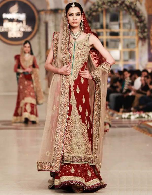 pakistani lehenga dupatta draping styles, bridal lehenga dupatta draping styles