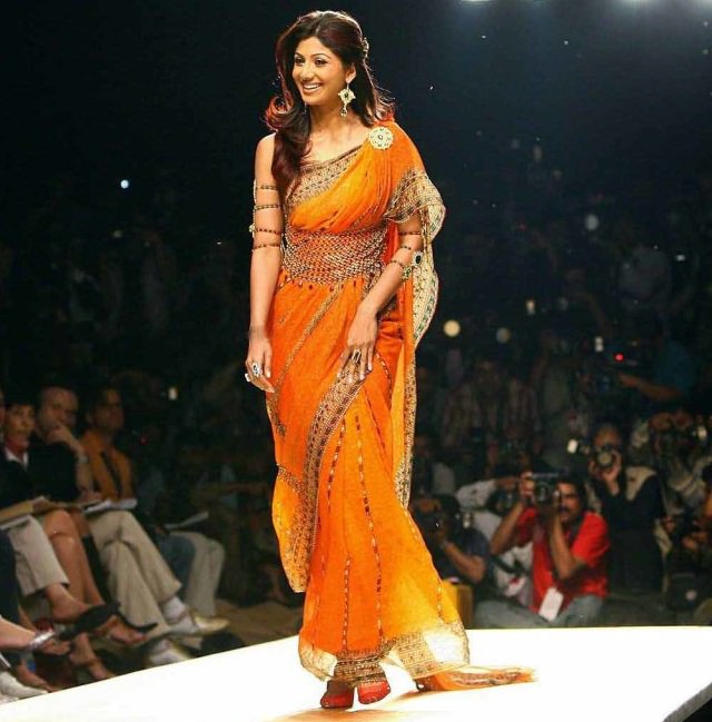 shilpa shetty in orange saree