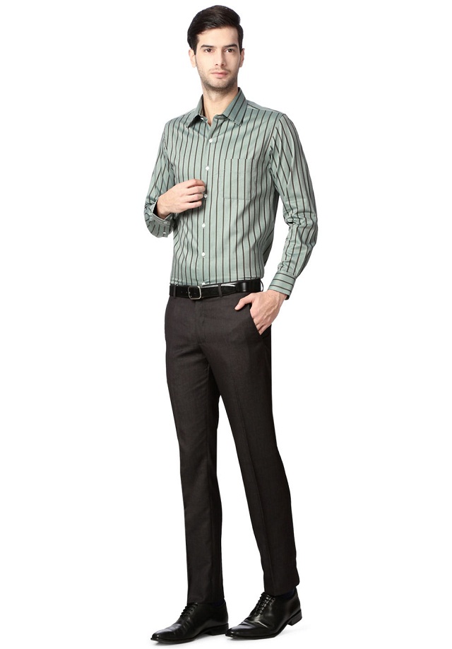 striped shirt with lining matching pant, Take a charming look with striped shirt with lining matching pant