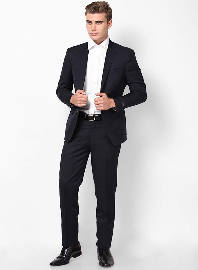 2-piece suit without a tie, what to wear on freshers party for boys