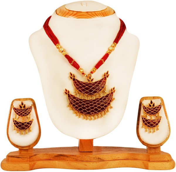 red junbiri necklace with earrings of assam