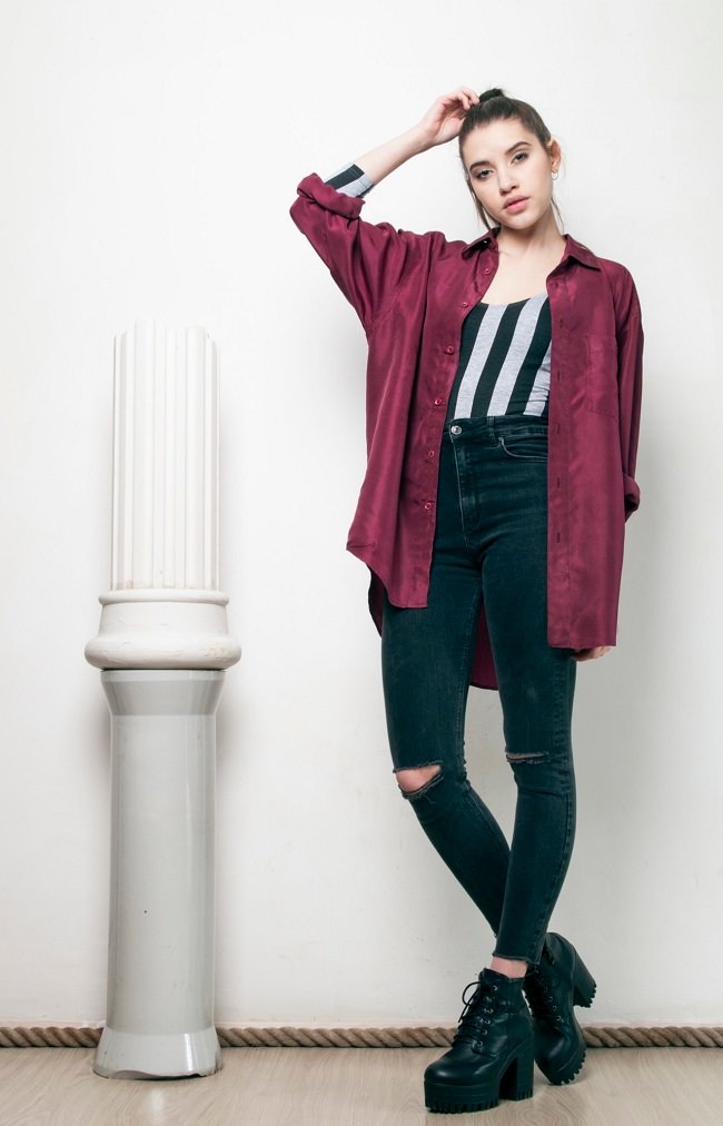 Layer Up oversize boyfriend's shirt on t-shirt with jeans