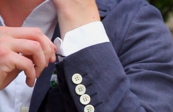 use twist ties as an alternative to proper cuff links