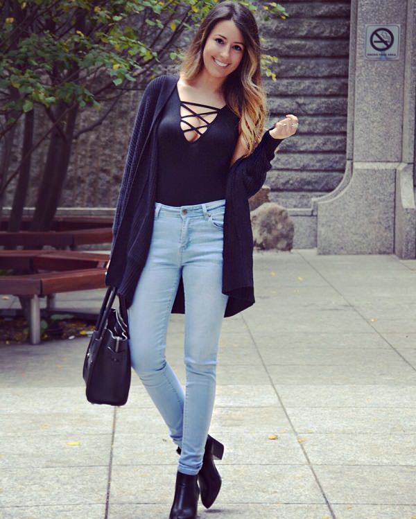 Style to wear bodysuit with sweater and jeans in winter 