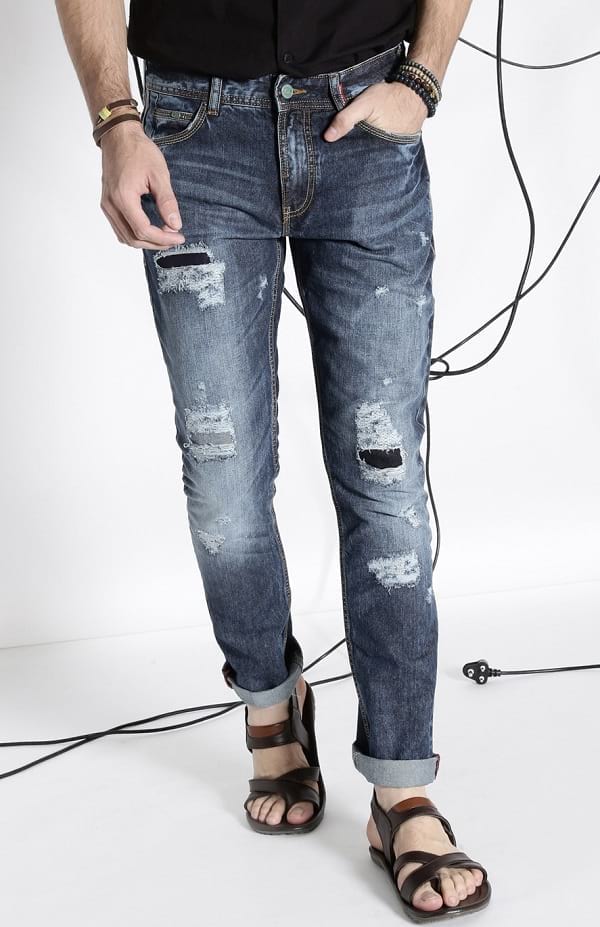 ecko unltd blue mildly distressed jeans