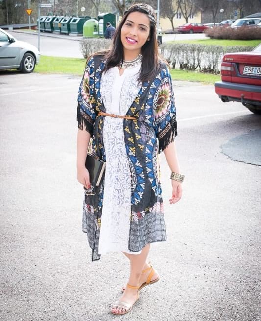 create the fusion like fashion pro by pairing kurti with kimono and belt