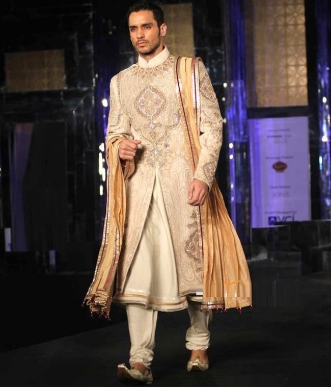 New Style Wedding Sherwani Designs for Indian Groom 