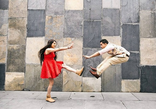  quirky pre wedding photo ideas for bride and groom 