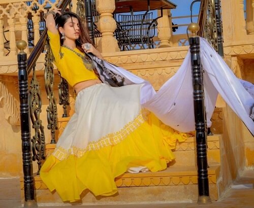 designer chaniya choli for navratri pictures