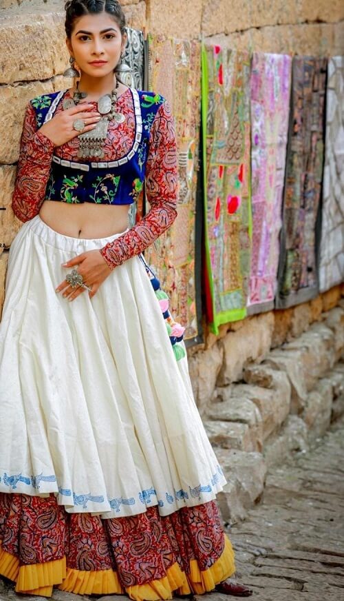 latest navratri chaniya choli manufacturers in surat, ahmedabad, bhuj