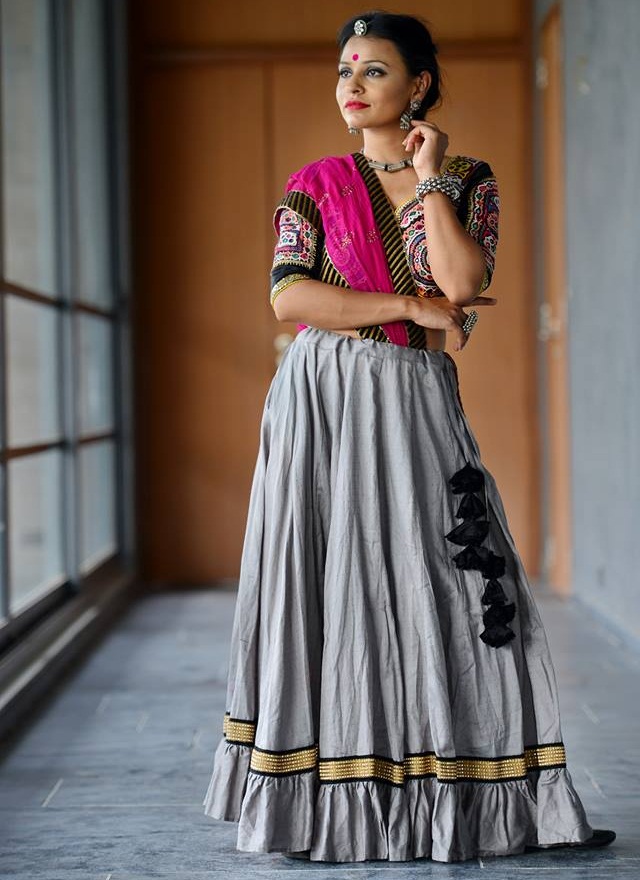 22 Chaniya choli pose ideas  chaniya choli choli designs indian designer  outfits