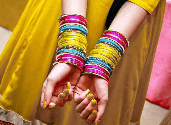 indian wedding bangles in hand 