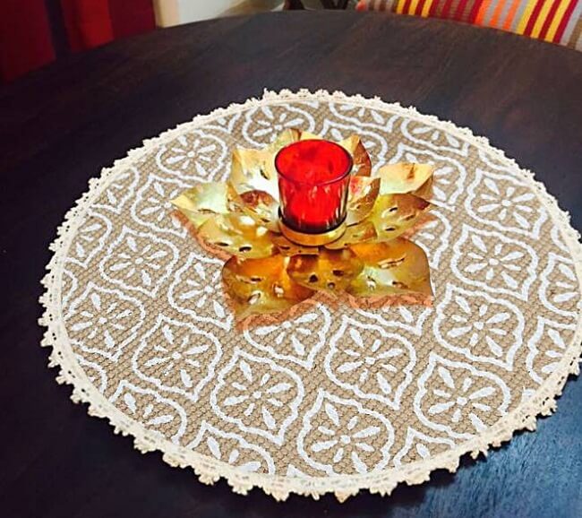 round table placemats pattern 