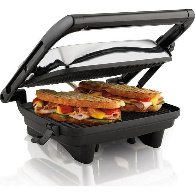 Sandwich maker is one of the common kitchen appliances