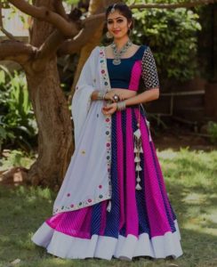 India's Most Loved Chaniya Choli Designs For Navratri - LooksGud.com