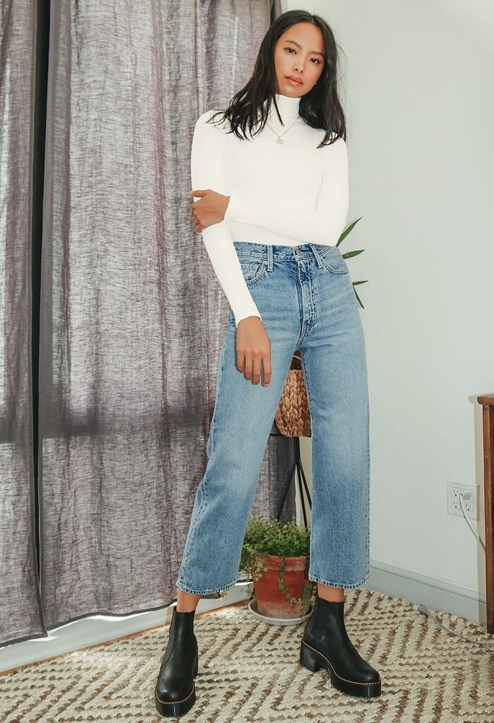 what shoes look best with straight leg jeans?