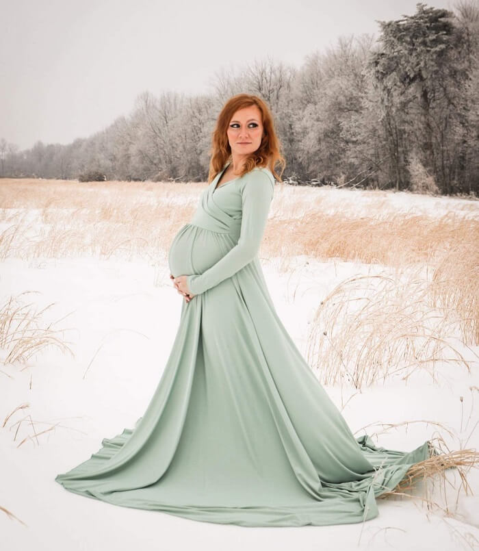 maternity dresses with train for photoshoot