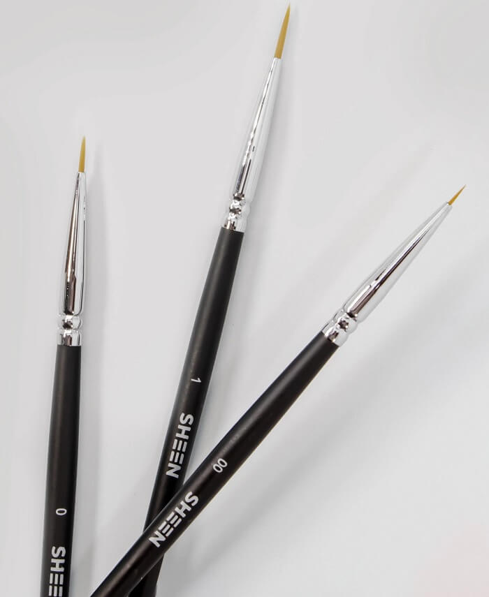 what is an eyeliner brush used for