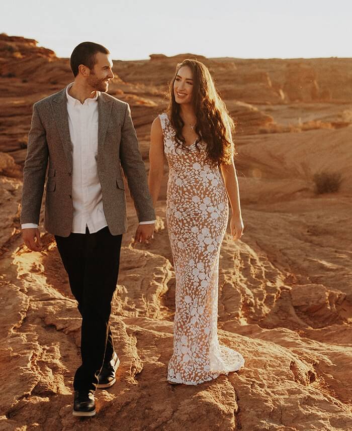 Is it OK to wear white for engagement pictures?