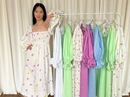 Creating a summery look with dream-like linen dresses for women